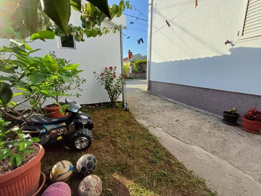 Cozy, Fully Equipped, Free Parking&Wifi, Quiet, 2Bd Podgorica Exterior foto