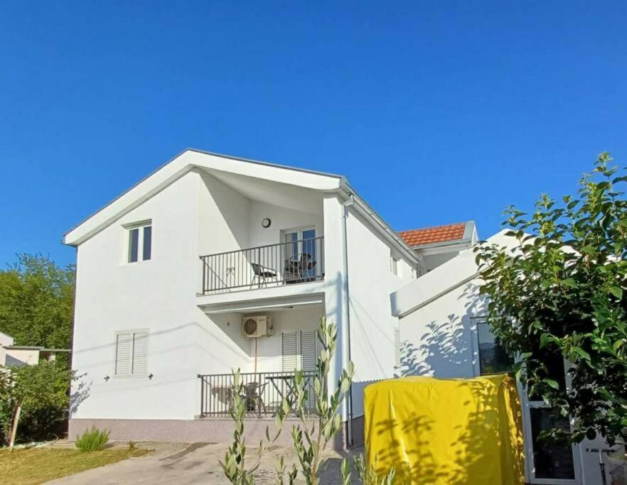 Cozy, Fully Equipped, Free Parking&Wifi, Quiet, 2Bd Podgorica Exterior foto