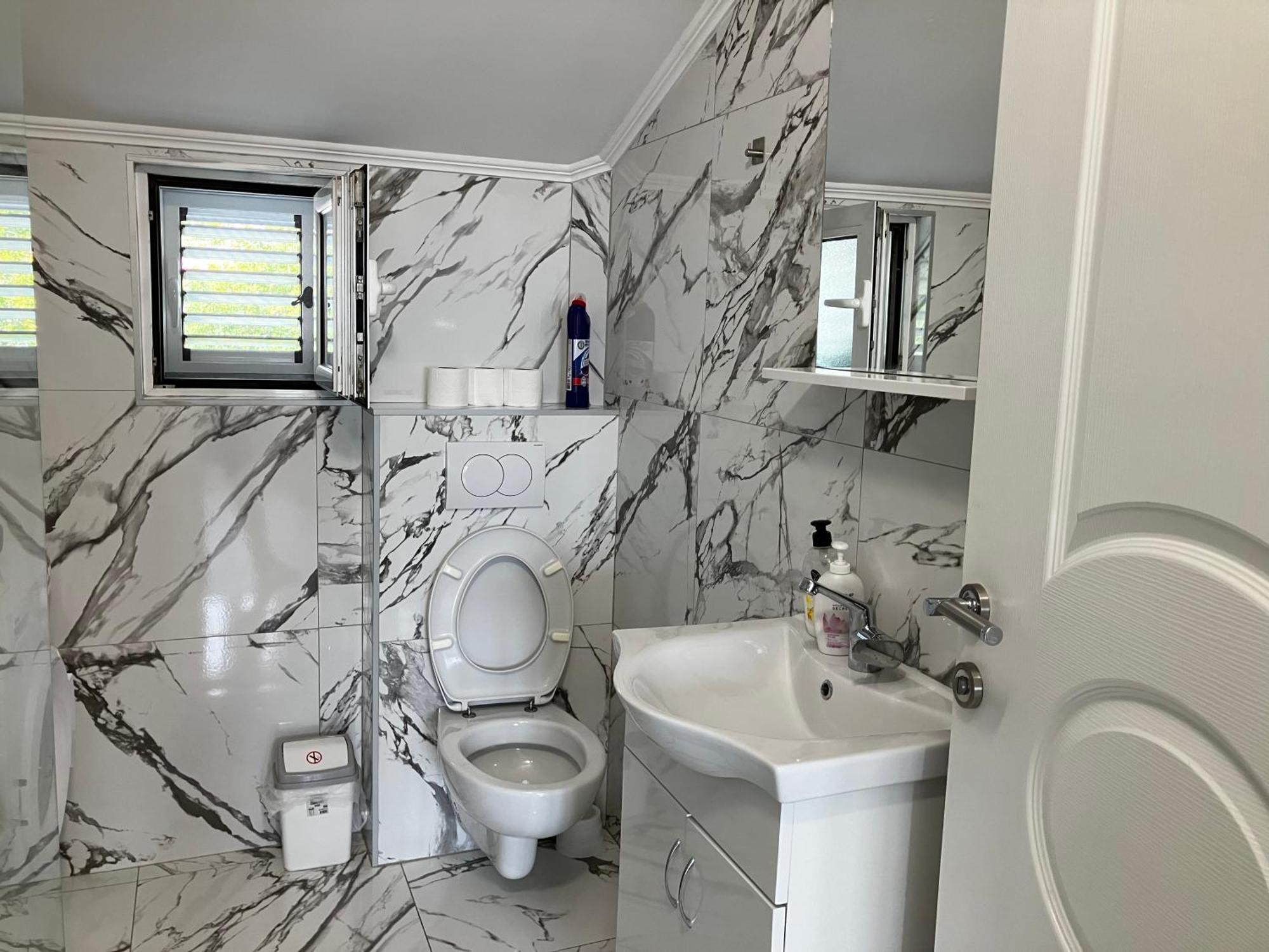 Cozy, Fully Equipped, Free Parking&Wifi, Quiet, 2Bd Podgorica Exterior foto