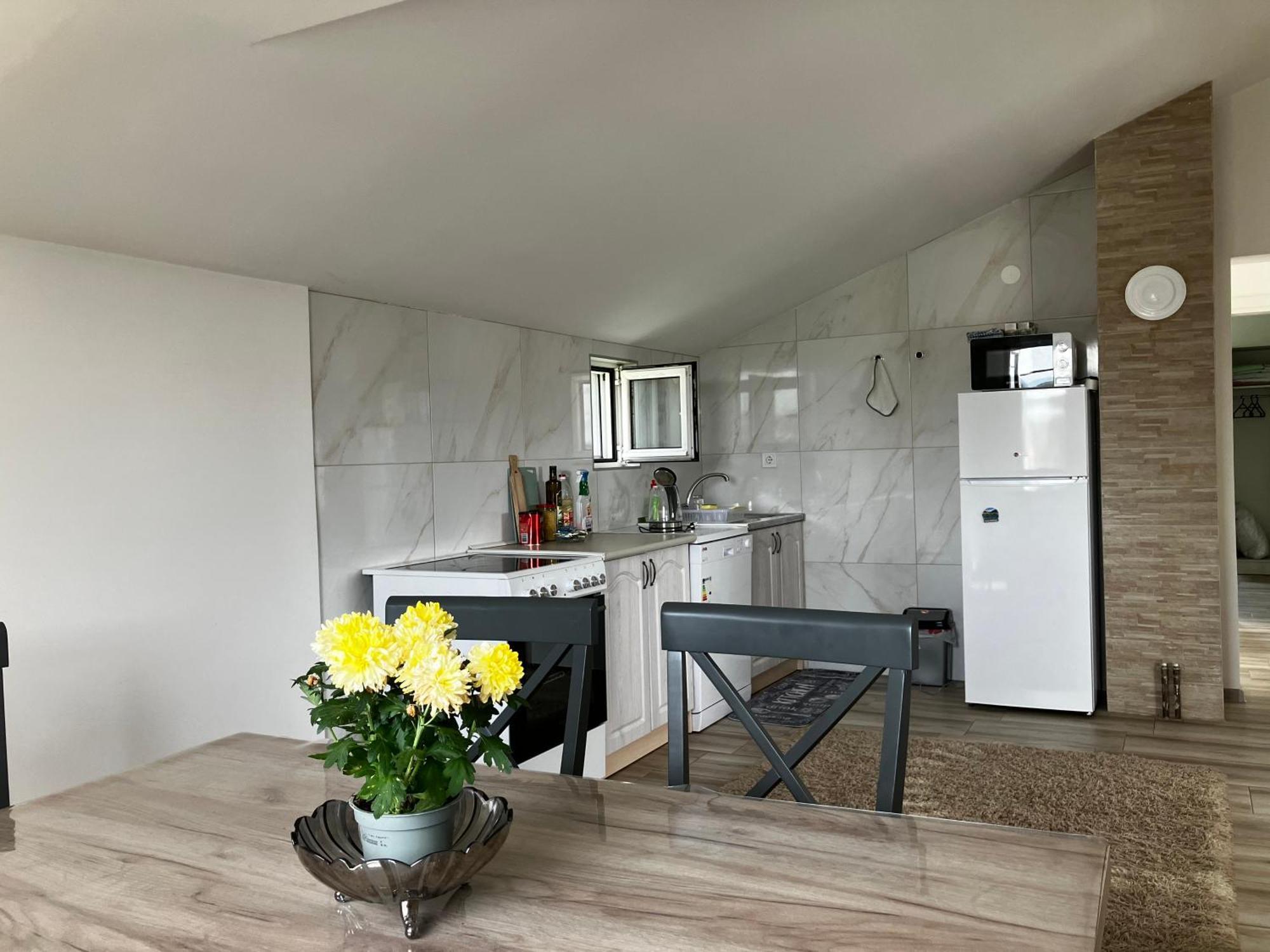 Cozy, Fully Equipped, Free Parking&Wifi, Quiet, 2Bd Podgorica Exterior foto