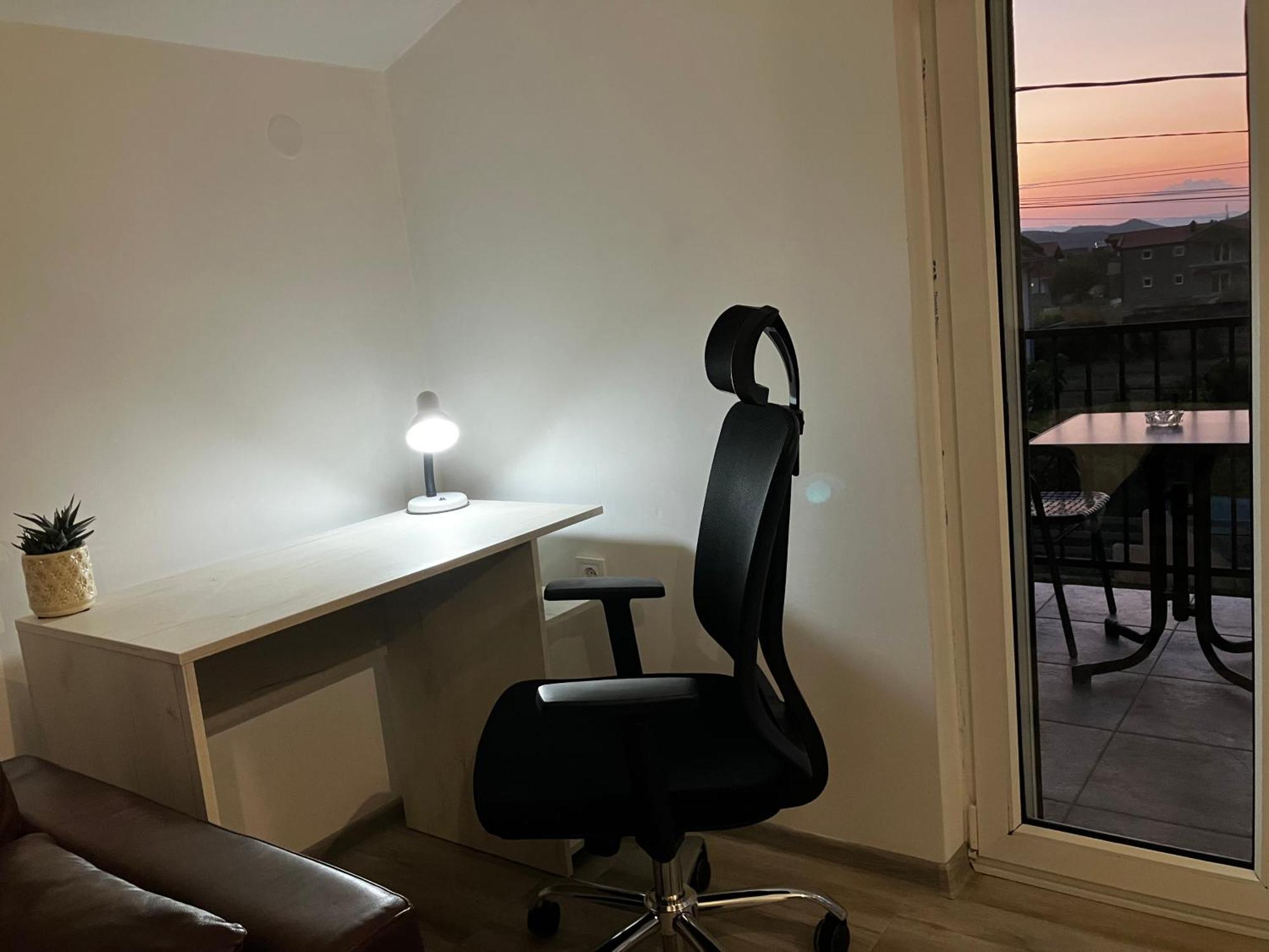 Cozy, Fully Equipped, Free Parking&Wifi, Quiet, 2Bd Podgorica Exterior foto